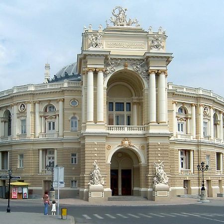 Vip Apartment na Derebasovskoi Odessa Exterior foto