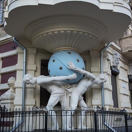Vip Apartment na Derebasovskoi Odessa Exterior foto